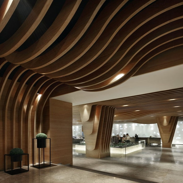 福建商業(yè)廣場弧形方通工程案例