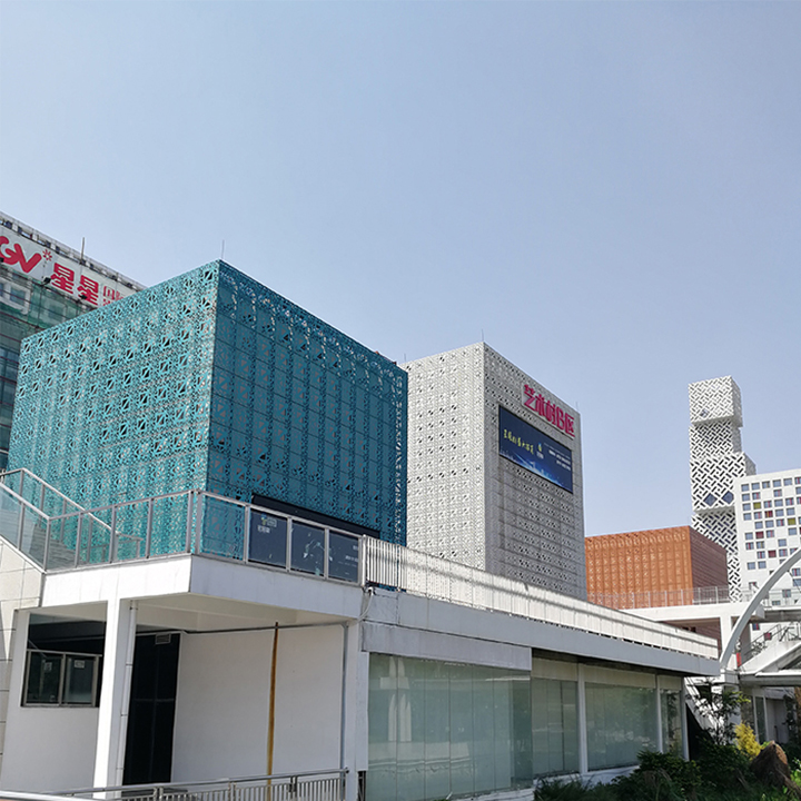 佛山城區(qū)鏤空鋁單板工程案例
